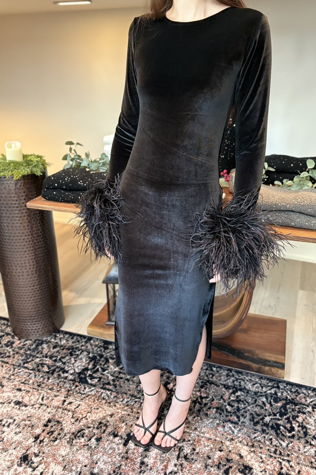 FEATHER DRESS